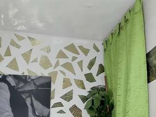 kazsandrah's CamSoda show and profile