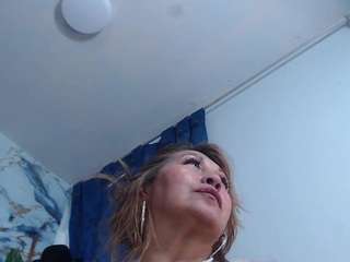 kazsandrah's CamSoda show and profile