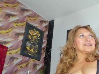 kazsandrah live webcam show