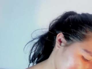 le modèle lia-ashley est en webcam porno dans un show sur le site camsoda, il possède les tags suivants: ahegao,orgasm,jerk off instruction,latin,latina,lick,lovense,middle aged,natural,nipples,no smoking,normal,panties,heels,pussy,ride,sexting,shaved pussy,small tits,spank