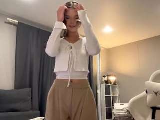 lucilatyssens Live Webcam on CamSoda