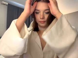 lucilatyssens Live Webcam on CamSoda