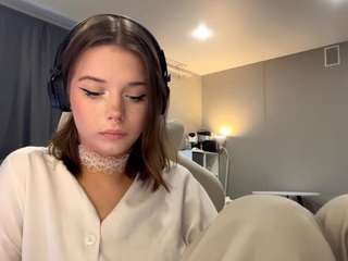 lucilatyssens Live Webcam on CamSoda