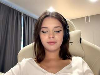 lucilatyssens Live Webcam on CamSoda