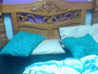 lulu-james's CamSoda show and profile