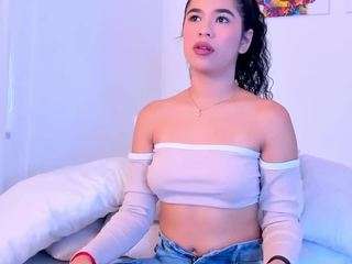NicoleeMartiinez