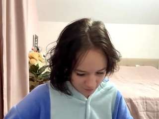  paulineannable chat room