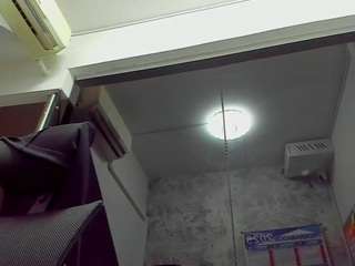 sarenluxx's CamSoda show and profile