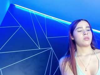 sarenluxx's CamSoda show and profile