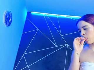 sarenluxx's CamSoda show and profile