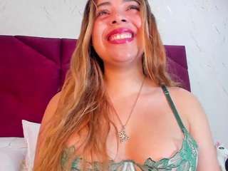 aliceprice-lu's CamSoda show and profile