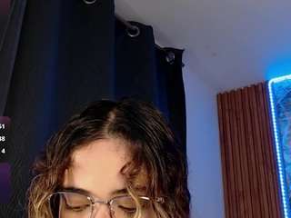 aliceprice-lu's CamSoda show and profile