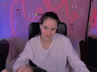 le modèle baby-joy est en webcam porno dans un show sur le site camsoda, il possède les tags suivants: ahegao,shaved pussy,massage,naked,normal,oil,orgasm,pussy,sex toys,sexy,solo,living room,spank,tattoos,tease,teen 18,thong,twerk,wet,young adult