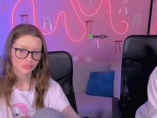 le modèle baby-joy est en webcam porno dans un show sur le site camsoda, il possède les tags suivants: ahegao,shaved pussy,massage,naked,normal,oil,orgasm,pussy,sex toys,sexy,solo,living room,spank,tattoos,tease,teen 18,thong,twerk,wet,young adult