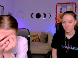 le modèle baby-joy est en webcam porno dans un show sur le site camsoda, il possède les tags suivants: ahegao,shaved pussy,massage,naked,normal,oil,orgasm,pussy,sex toys,sexy,solo,living room,spank,tattoos,tease,teen 18,thong,twerk,wet,young adult