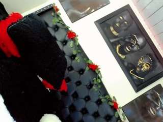 Eemily3