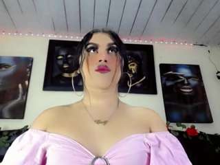 Eemily3