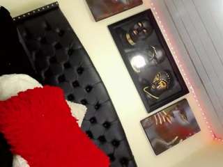 Eemily3