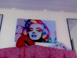 eemily3 from CamSoda is Freechat