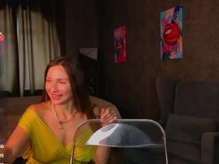 Evelyn live webcam show