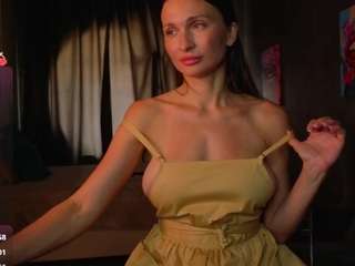 Evelyn live webcam show