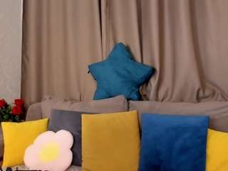 Evelyn live cam preview