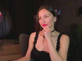 Evelyn live cam preview