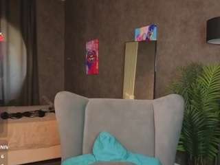 Evelyn live cam preview