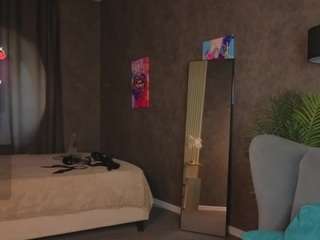 Evelyn live cam preview