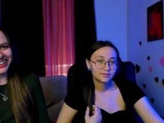 mila-hiss Live Webcam on CamSoda