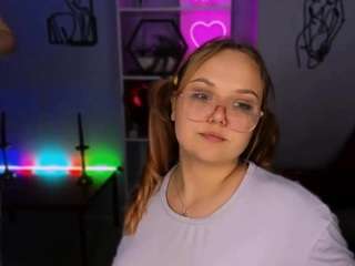 mila-spring webcam model