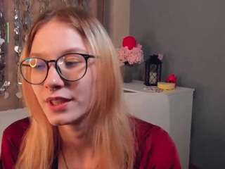 ruthashastri's CamSoda show and profile