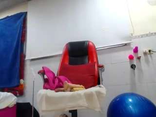 sexy-matute's CamSoda show and profile