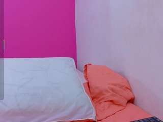 skinnyneighbour - Live Cam