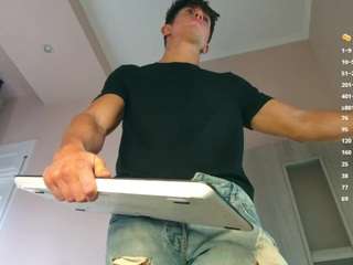 christianlevinee Live Webcam on CamSoda