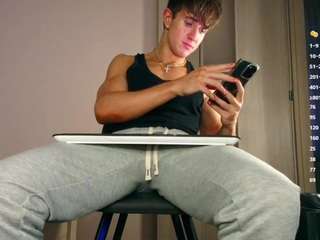 christianlevinee webcam