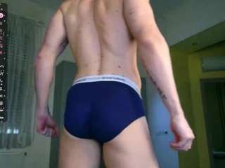 christianlevinee's CamSoda show and profile