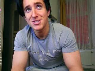 christianlevinee webcam model