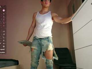 christianlevinee Live Webcam on CamSoda