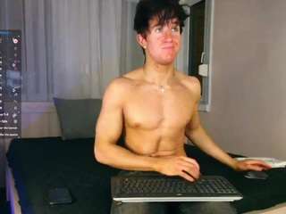 christianlevinee webcam model