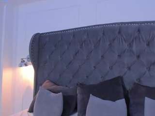 hannah-milton's CamSoda show and profile