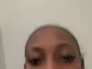 kamillaskiss4 webcam