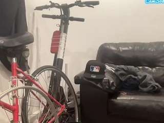 mrshyboy32 Live Webcam on {site_name}