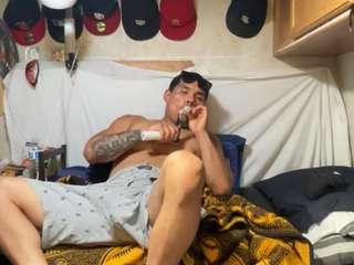 mrshyboy32 live webcam show