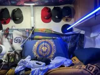 mrshyboy32 live webcam show
