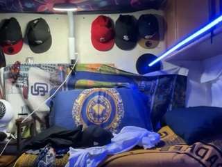 mrshyboy32 live webcam show