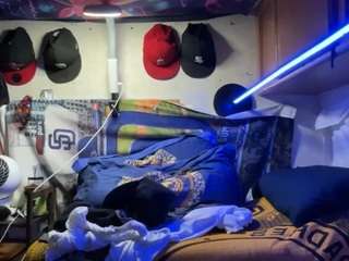 mrshyboy32 live webcam show