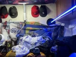 mrshyboy32 live webcam show