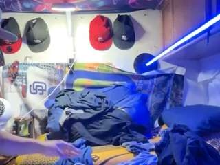 mrshyboy32 live webcam show