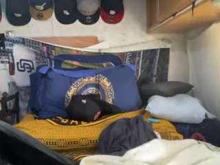 Mrshyboy32 live webcam show